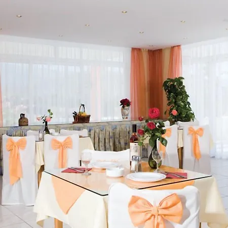 فندق Golden Star Relax - Adults Only 16 4*